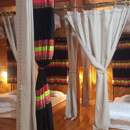 Bac Ha Threeland Homestay ภายนอก รูปภาพ