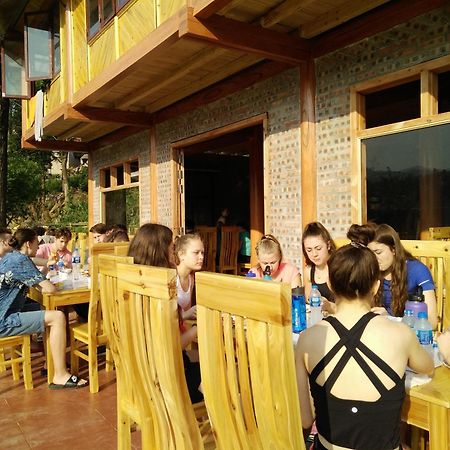 Bac Ha Threeland Homestay ภายนอก รูปภาพ