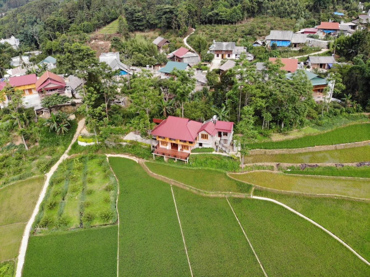 Bac Ha Threeland Homestay ภายนอก รูปภาพ