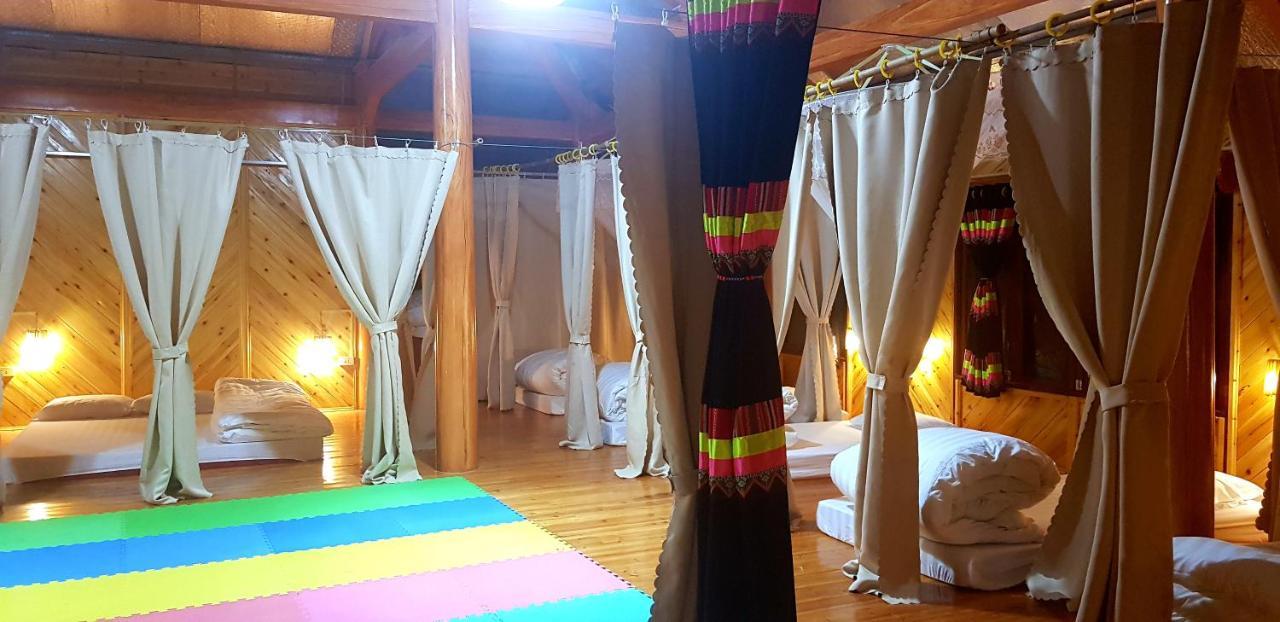 Bac Ha Threeland Homestay ภายนอก รูปภาพ